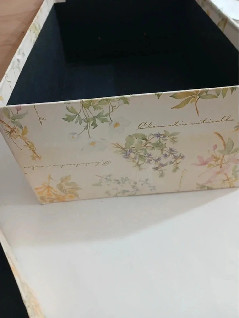Flower organized box
